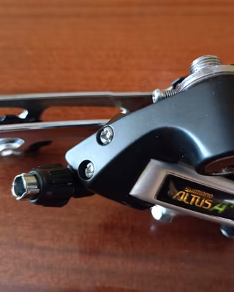 SHIMANO Altus A10–cambio per mountain bike