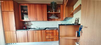 CUCINA COMPLETA DI ELETTRODOMESTICI