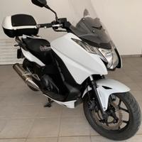 Honda integra 750 2015