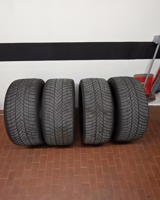 Bridgestone Blizzak Porsche Macan