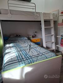 Cameretta 2 letti con ponte, comodi sponda e scale