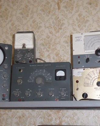 vecchio oscilloscopio oscillatore modulato tester
