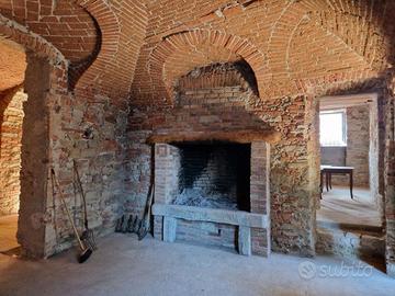 Antica locale in borgo medioevale