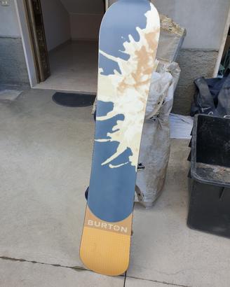 Tavola da snow con attacchi