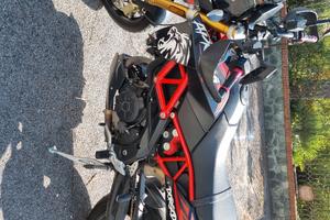 aprilia dorsoduro 900 del 2018