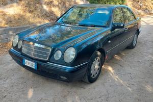 Mercedes e200 elegance