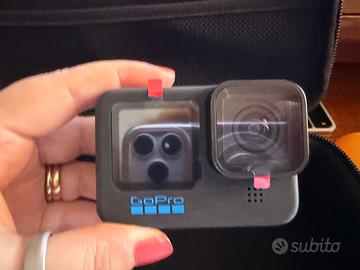 GoPro HERO10 Black 5.3K + microSD 64GB + Custodia 