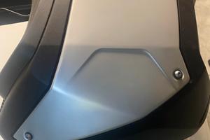 Baueltto e staffa Honda adv 250