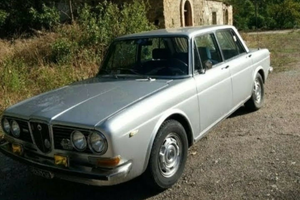 Auto d'epoca lancia 2000ie