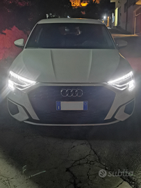 Audi A3 con fari Matrix