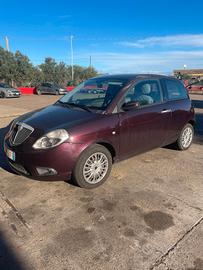 lancia Ypsilon economica 