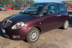 lancia Ypsilon economica 