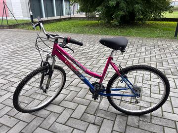 Mountain bike da ragazza