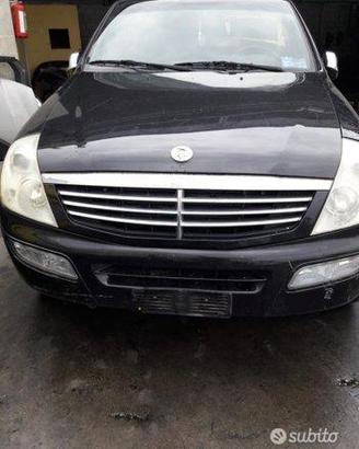 Ssangyong Rexton 2.7 xdi anno 2005 per ricambi (2a