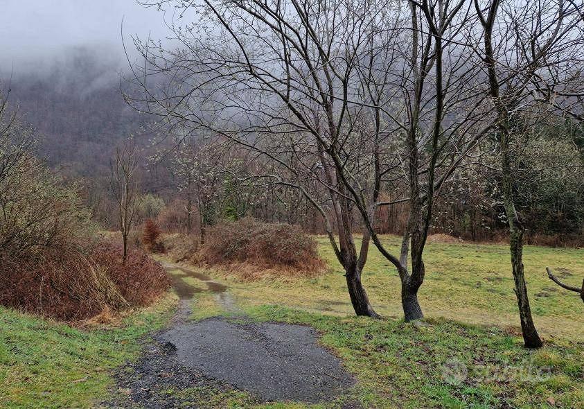 Immobile in asta di 26982 m² a Valganna - Vista 2
