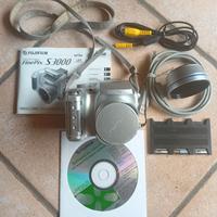 fotocamera digitale Fujifilm FinePix S3000 (2003) 