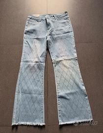 Jeans elasticizzati con brillantini