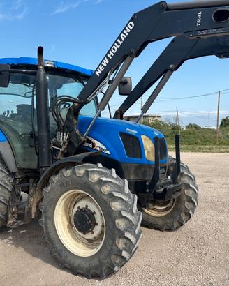 NEW HOLLAND TS100A CON CARICATORE