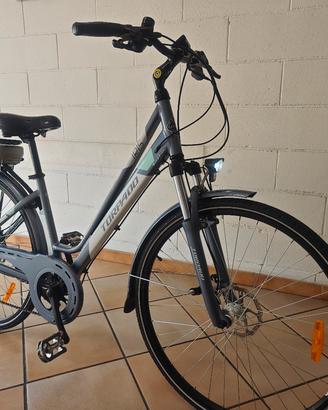 Bicicletta bici elettrica e-bike nuova