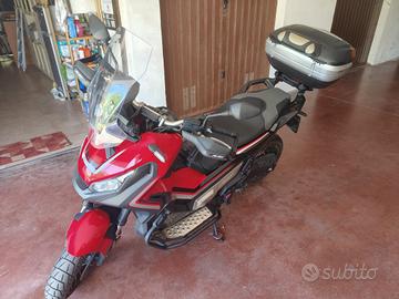 scooter Honda xadv 750