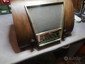 RADIO A VALVOLE – SONORA mod. Exellent 221