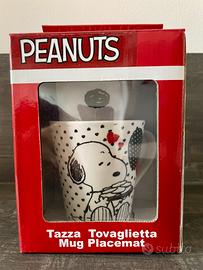 Tazza e tovaglietta Snoopy