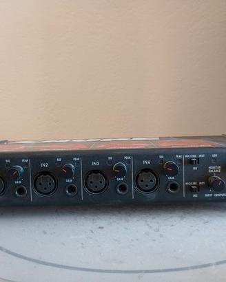 scheda audio tascam 4x4 multitraccia