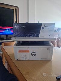 Stampante HP LaserJet M140we più toner originale