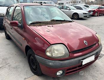 RENAULT CLIO per ricambi usati