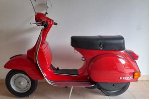 Piaggio vespa P200 1980 FMI targa ORO