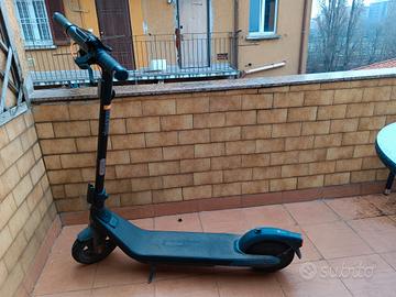 Monopattino elettrico Ninebot E2 Pro