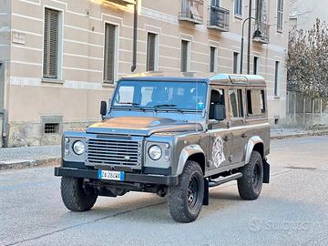 Land Rover Defender 110 2.4 TD4 Station Wagon SE