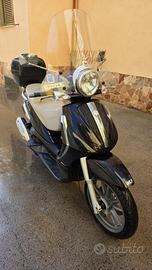 Piaggio Beverly Tourer 250