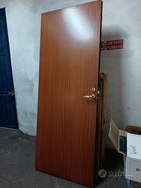 Porte in noce tamburate 