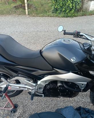 Suzuki gsr 600 yoshimura 