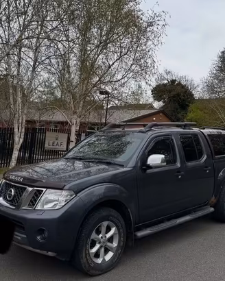 Nissan Navara D40 2.5 diesel YD25 per ricambi (2a)
