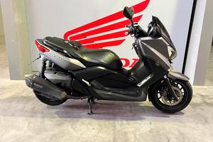 Yamaha X-Max 400