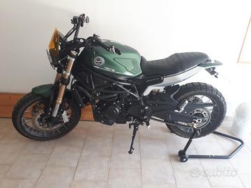 Leoncino benelli traill 800