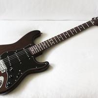 Fender made in japan 71 stratocaster walnut 71 lmt