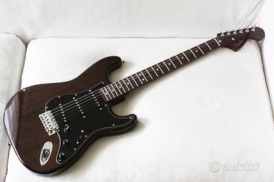 Fender made in japan 71 stratocaster walnut 71 lmt