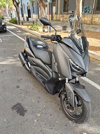 Xmax 300 2022