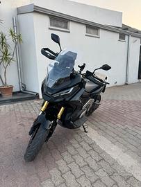 Xadv 750