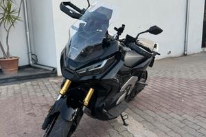 Xadv 750