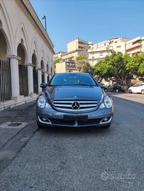 Autofunebre Mercedes R