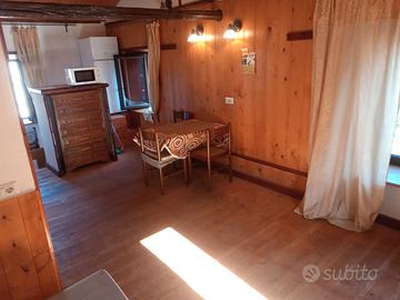 Appartamento - centro di Artena bassa (RM)