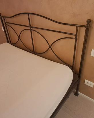Struttura letto in ferro battuto – stile classico