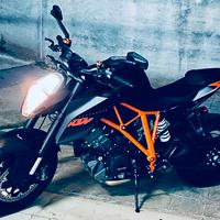 KTM 1290 Super Duke R
