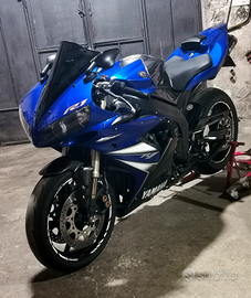 Yamaha R1