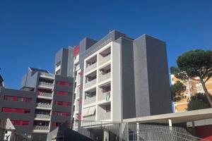Appartamento di 100 m² con 4 locali e box auto a R