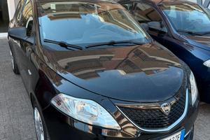 Lancia Ypsilon 1.2 69 CV 5 porte Platinum
